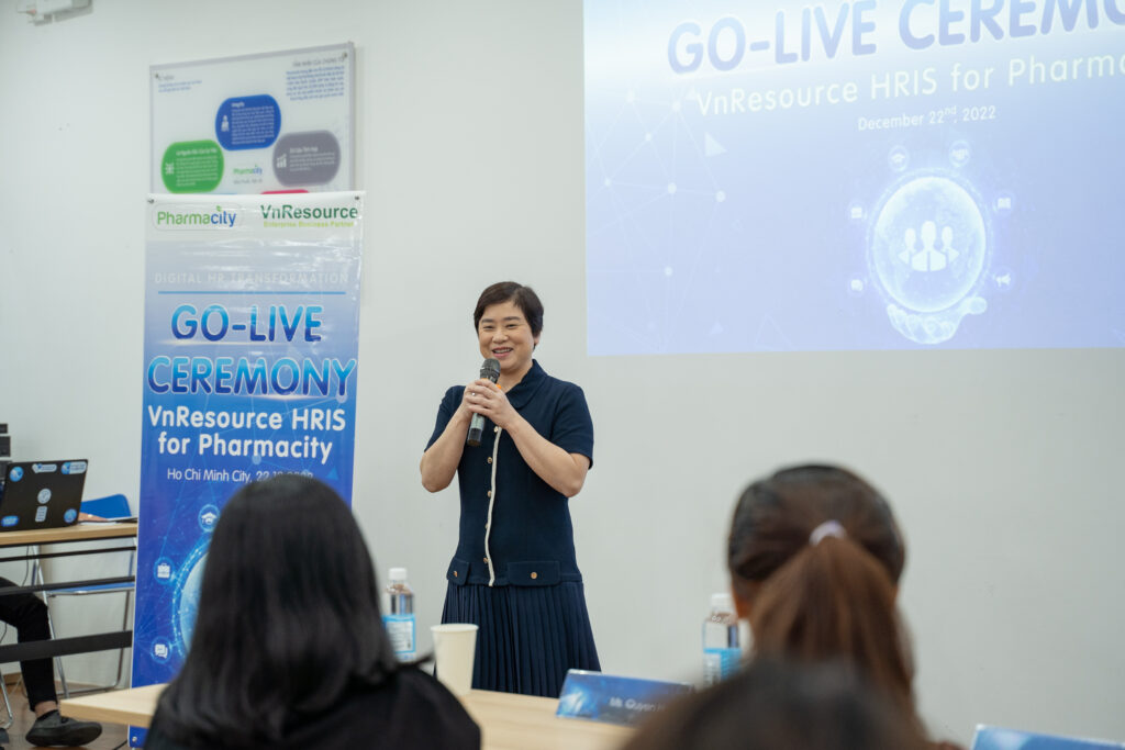Bà Trần Tuệ Tri – Tổng giám đốc Pharmacity chia sẻ tại buổi lễ